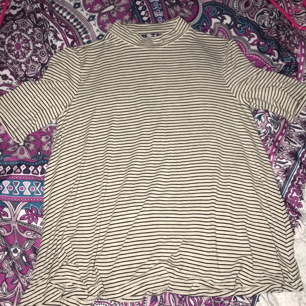 opened back stripped short sleeve shirt